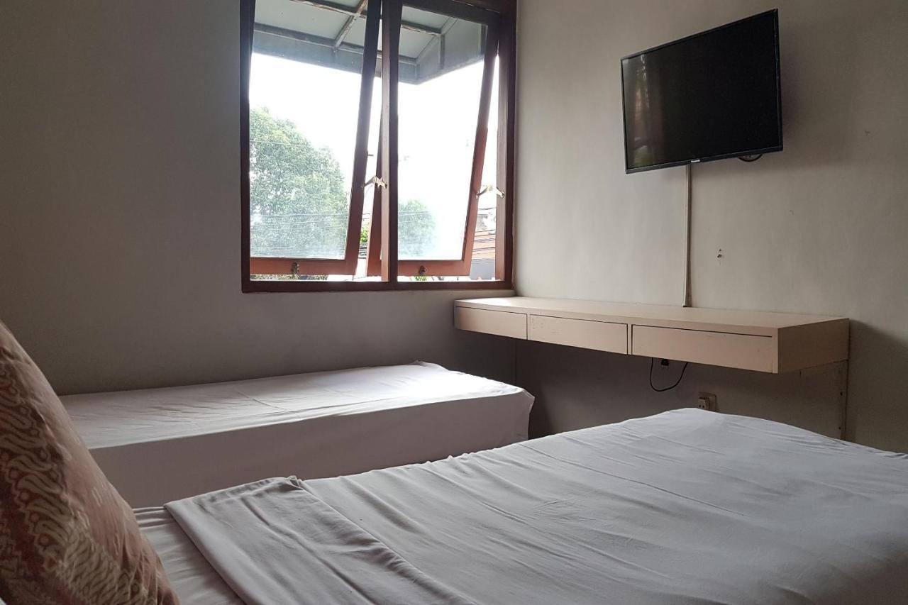 Oyo 3819 Hotel Winotosastro Yogyakarta Dış mekan fotoğraf