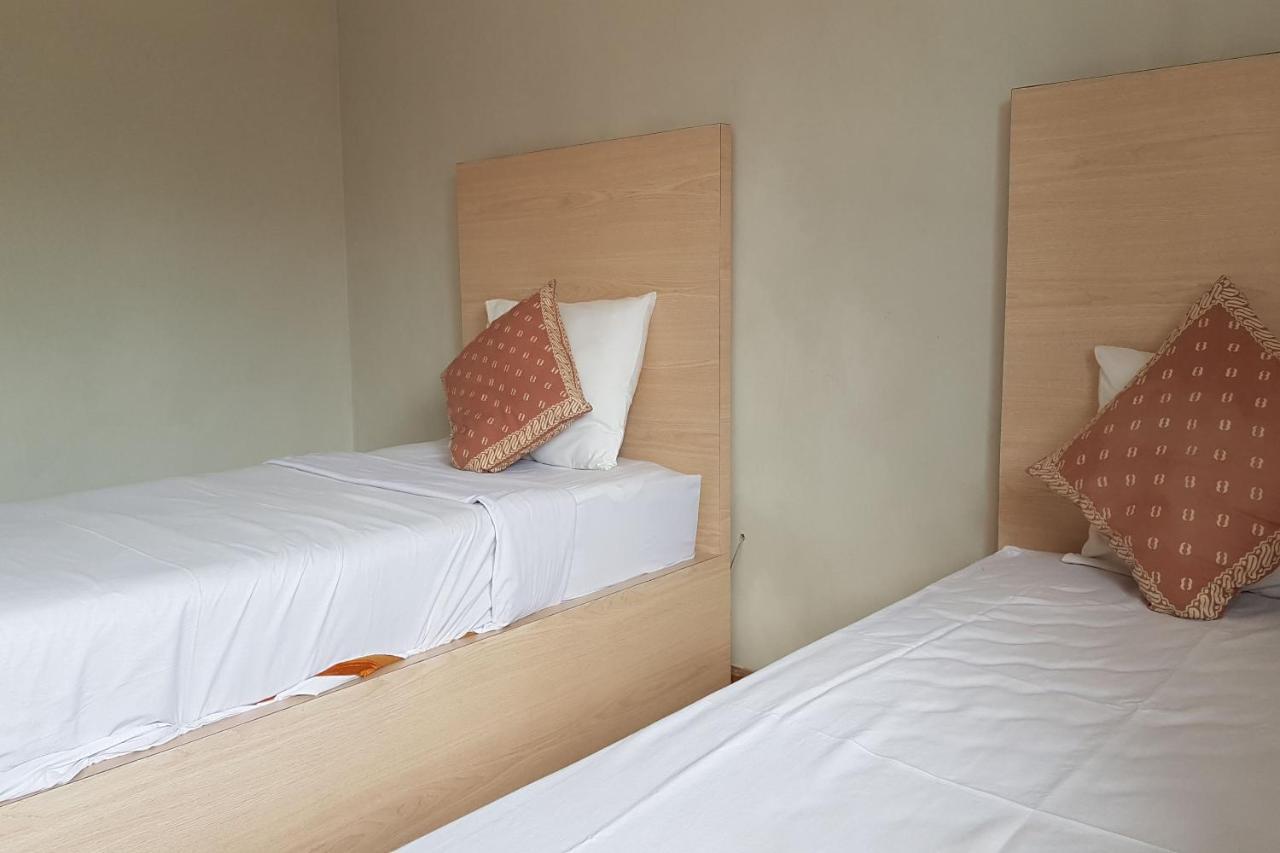 Oyo 3819 Hotel Winotosastro Yogyakarta Dış mekan fotoğraf