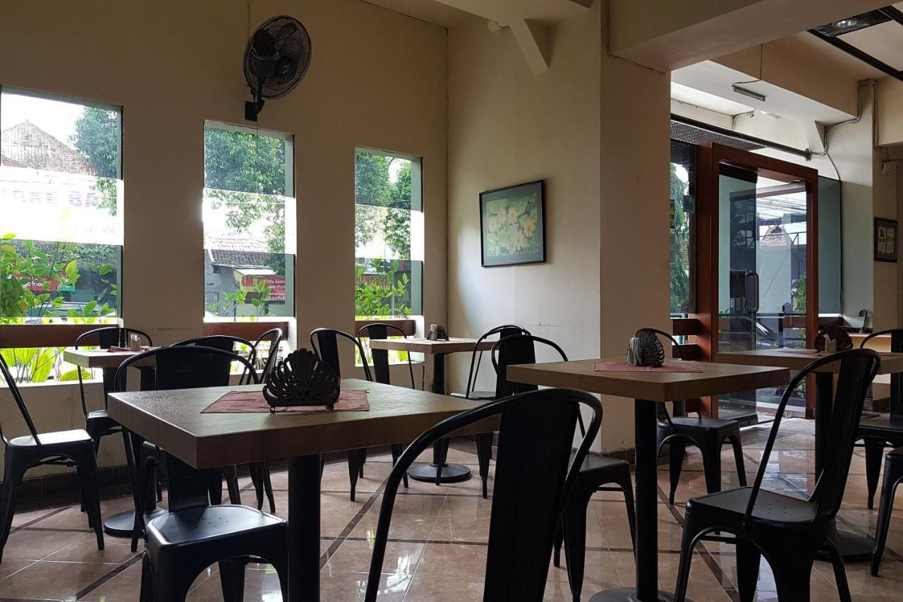 Oyo 3819 Hotel Winotosastro Yogyakarta Dış mekan fotoğraf