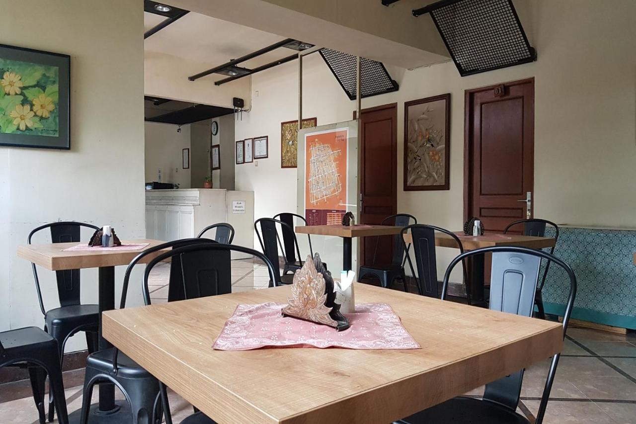 Oyo 3819 Hotel Winotosastro Yogyakarta Dış mekan fotoğraf