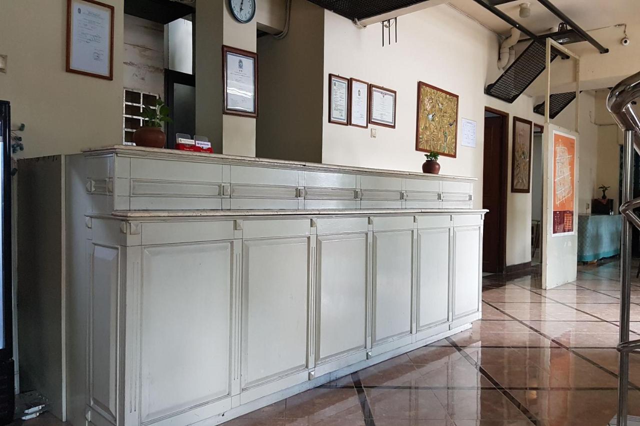 Oyo 3819 Hotel Winotosastro Yogyakarta Dış mekan fotoğraf